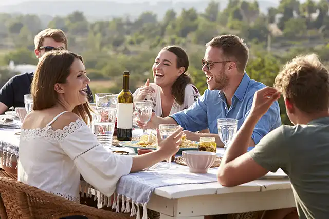 Un bon séjour en famille ou entre amis en Touraine dans une propriété très calme en pleine campagne tourangelle